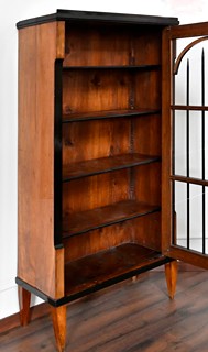 Biedermeier vitrína/knihovnička