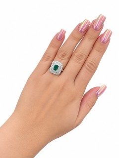Zlatý prsten s přírodním smaragdem 1,00 ct a diamanty