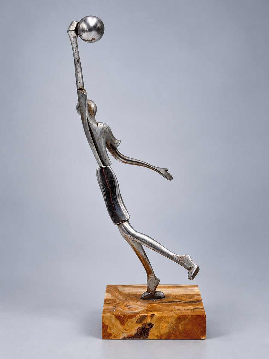 Karl Hagenauer (1898 - 1956) - Art Deco figurální plastika – Sportovec s míčem