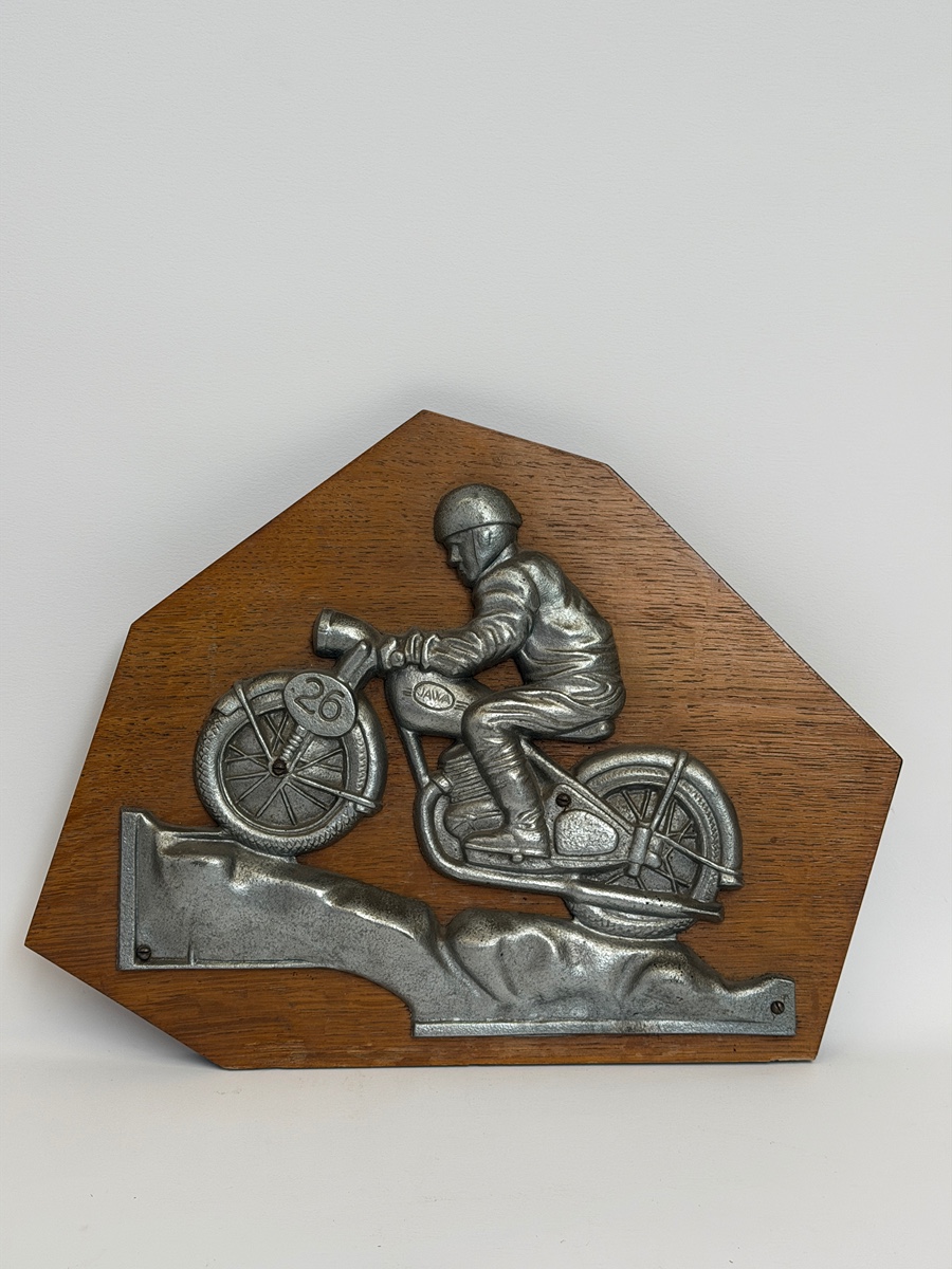 JAWA – Motocyklista, reliéfní plaketa