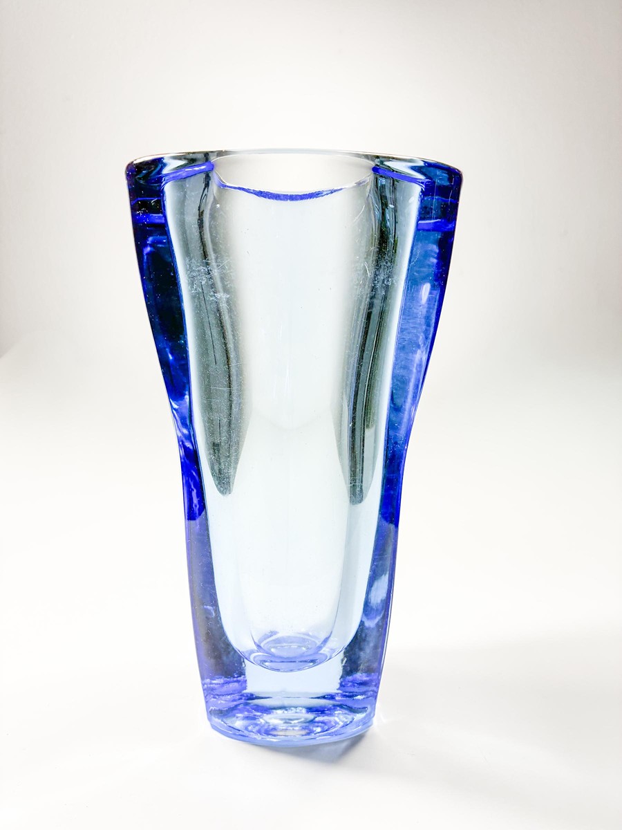 Vízner František - Modrá trojhranná váza, 20 cm