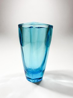 Hanuš Václav - Modrá vázička 12 cm
