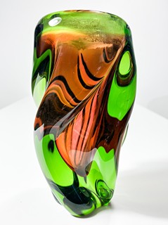 Hospodka Josef - Barevná skleněná váza ,,Vrtule,, 17 cm