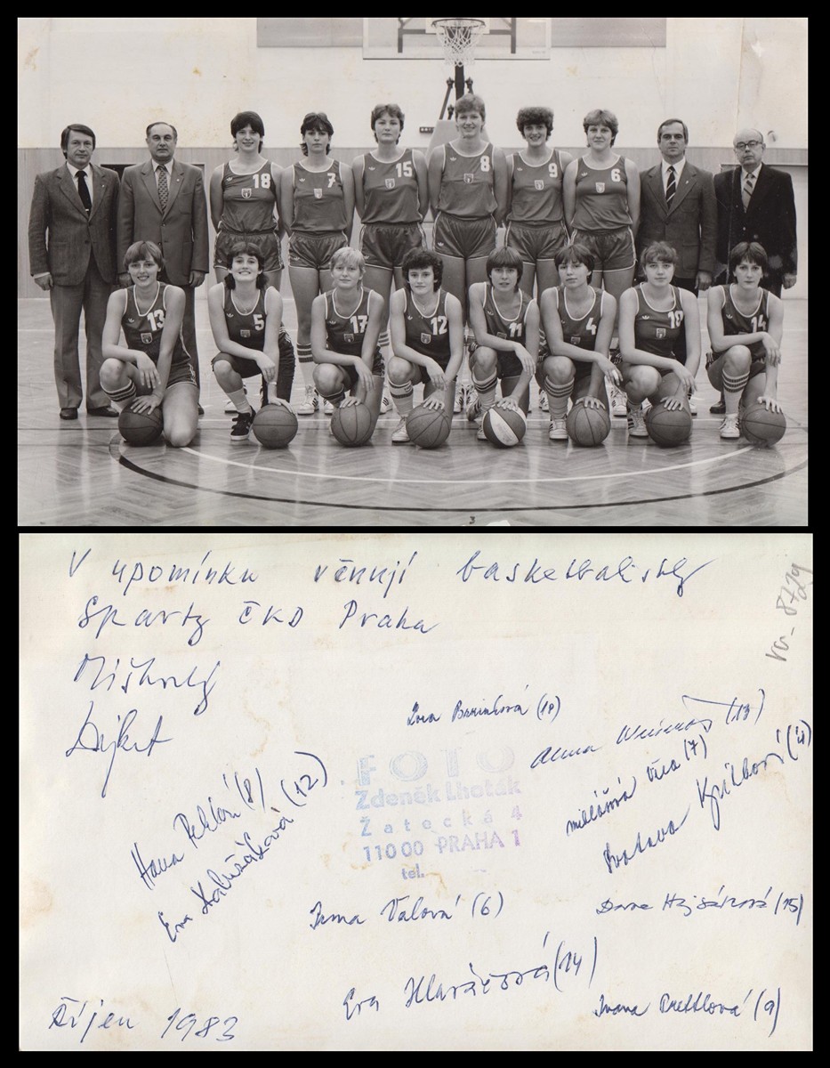 Vícero podpisů - Podpisy basketbalistek ČKD Sparta Praha