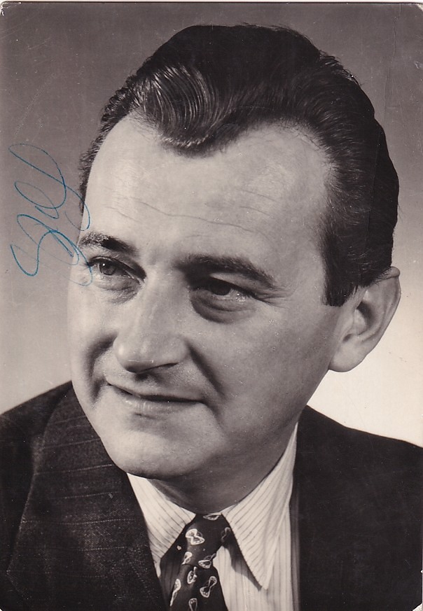 Jiří Sovák (1920 - 2000) - Podpis na fotopohlednici