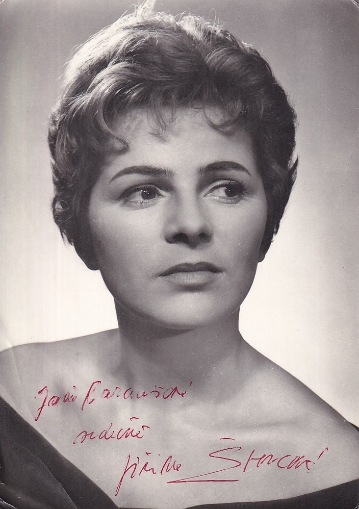 Jiřina Švorcová (1928 - 2011) - Podpis na fotopohlednici