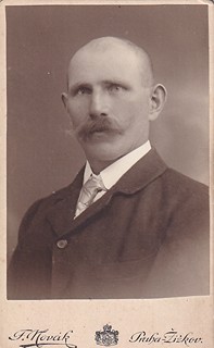 Fr. Novák - Fotografický atelier Žižkov a Královské Vinohrady