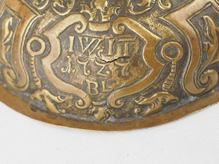 Vrcholně barokní svícen dat. 1727