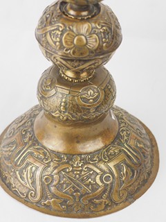 Vrcholně barokní svícen dat. 1727