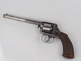 Perkusní revolver v kazetě