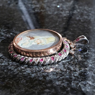 Starožitný závěs s přírodními rubíny a diamanty, 19.století