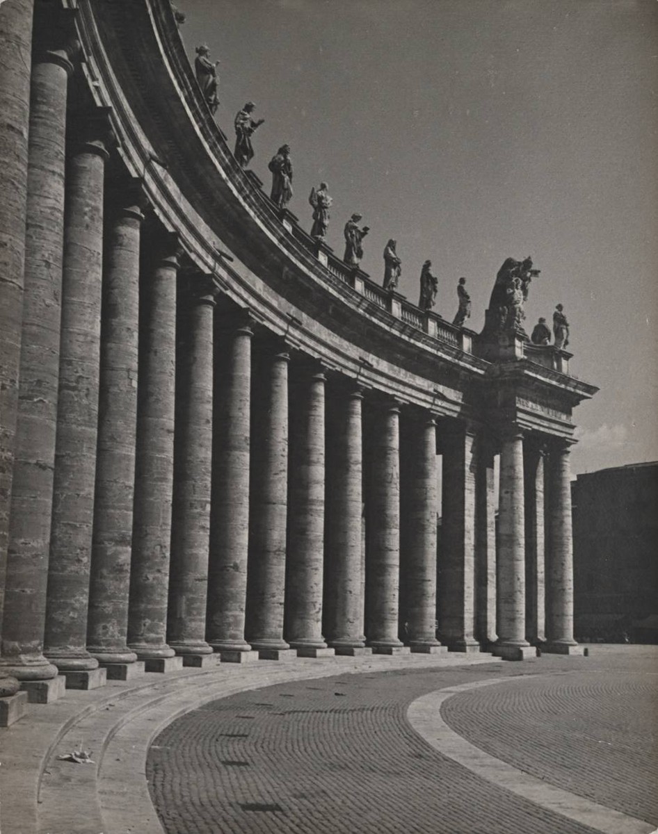 COLUMNS (THE COLONNADE ON ST. PETER'S SQUARE IN THE VATICAN)