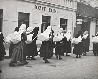 SET OF 29 PHOTOGRAPHS