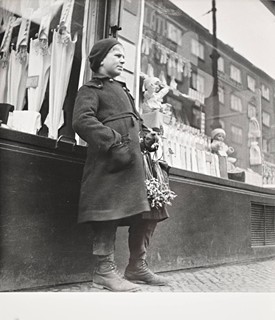 SET OF 29 PHOTOGRAPHS
