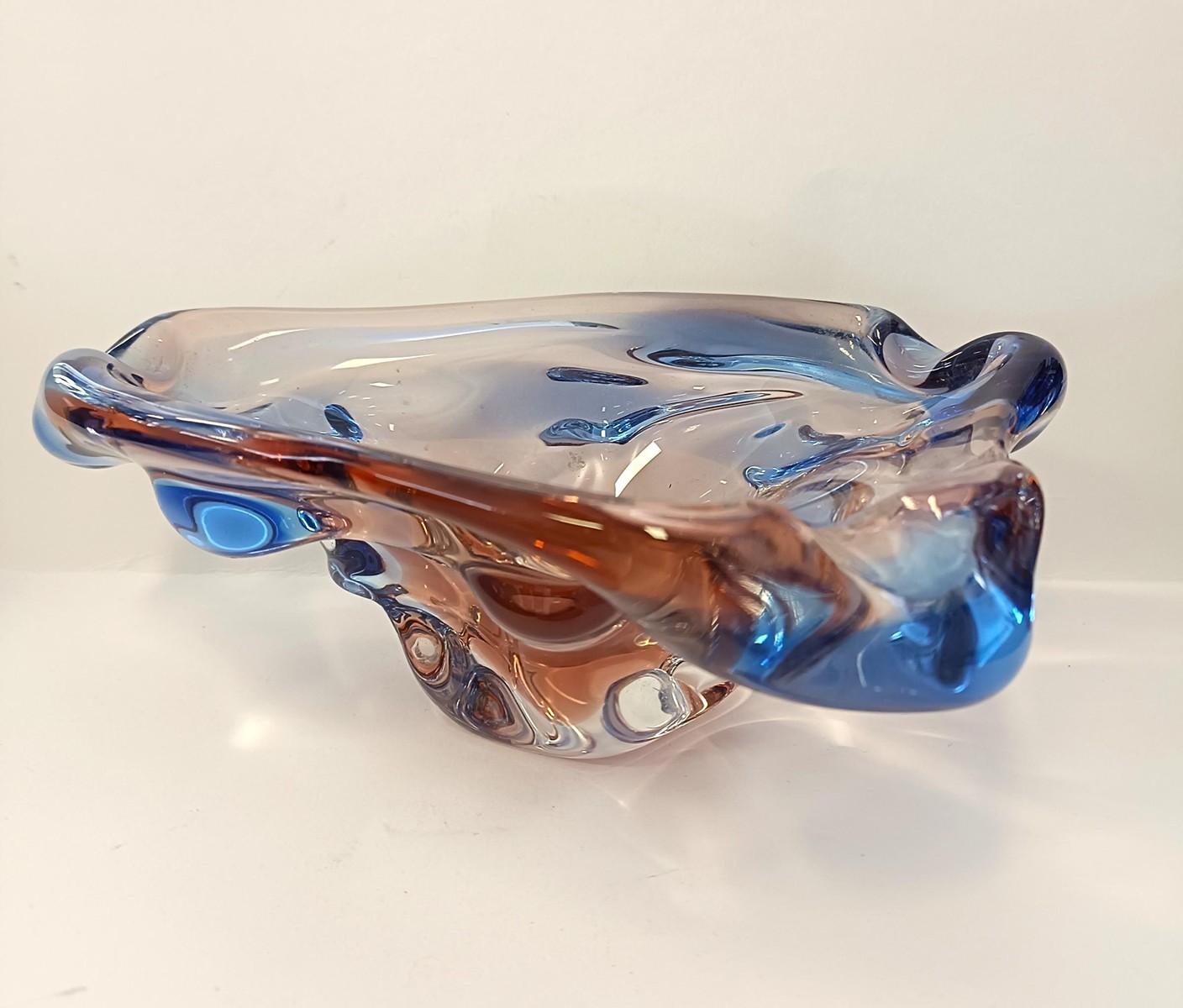 Zemek Karel - Popelník z hutního skla, šířka 21 cm