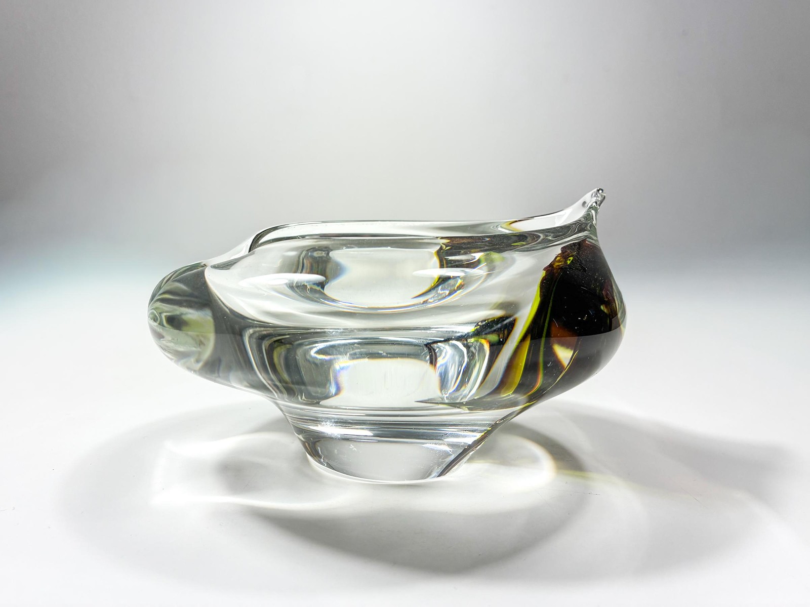 Šuhájek Jiří - Hutní popelník, průměr 13,5 cm