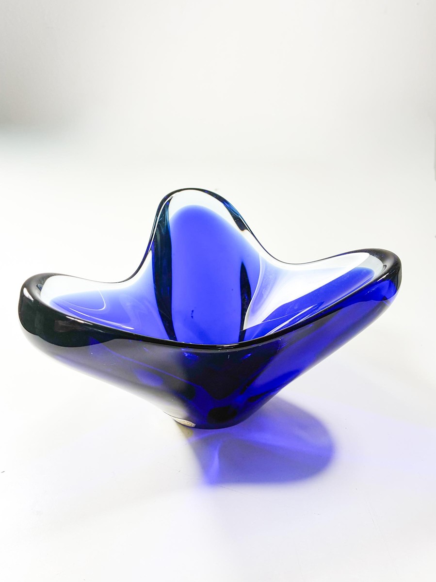 Beránek Emanuel - Modrá miska, výška 11 cm