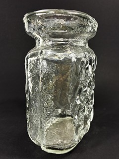 Pánek Pavel - Lisovaná váza s důlkovým dekorem, 17 cm