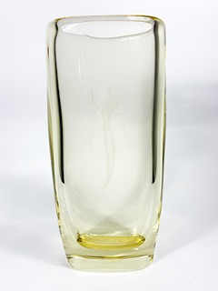 Klinger Miloslav - Hutní váza s rytinou páva, 28 cm