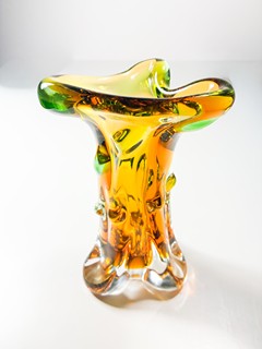 Zemek Karel - Vázička Niagara v hnědé, 17 cm