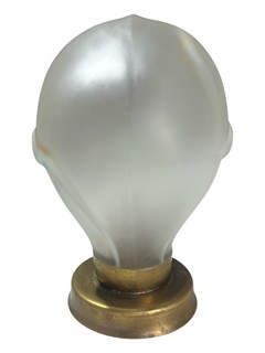 Skleněná Art Deco plastika
