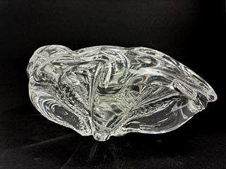 Gabrhel Jan - Masivní popelník z čirého skla. průměr 25 cm