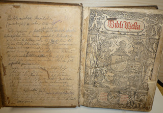 Bible Melantrichova 3. - Melantrich z Aventýna - 1560 - 1561