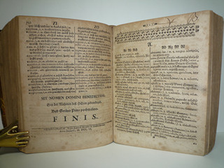 DICTIONARIUM Von dreyen Sprachen - Slovník německo-latinsko-český - Kašpar Zachariáš Vusín (Caspar Wussin) - 1700 - 1706