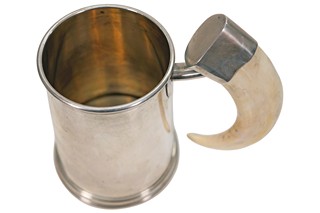 Stříbrný půlitr na pivo