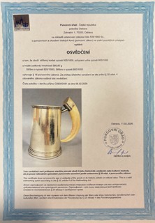 Stříbrný půlitr na pivo