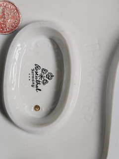 Theodor Kärner (1884 – 1966) Porcelánová socha od firmy Rosenthal, dívka s laní, 1934