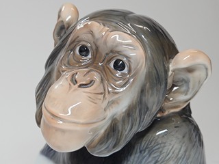 Karl Himmelstoss - Porcelánová socha Opice "Heimweh", Rosenthal, 1923