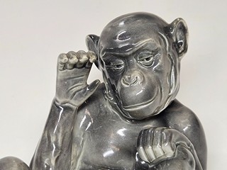 Art deco porcelánová socha opice, Goebel, Německo, 1935