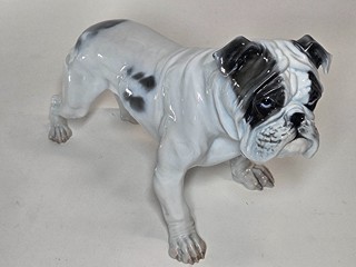 Velmi kvalitní německý porcelánový buldog Rosenthal ve stylu Art Deco