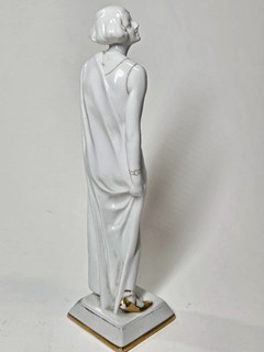 PIRKEN HAMMER Porcelánová figurka koupající se ženy