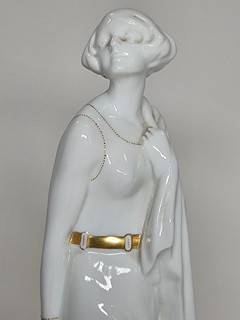 PIRKEN HAMMER Porcelánová figurka koupající se ženy
