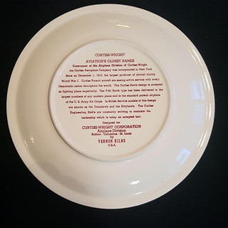 Sběratelský talíř s leteckým motivem od firmy Vernon Kilns, USA