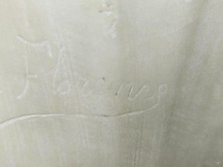 Italska socha signovano F.Masini, ručně vyřezávaná secesní ženská nahá stolní lampa alibastr