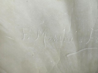 Italska socha signovano F.Masini, ručně vyřezávaná secesní ženská nahá stolní lampa alibastr
