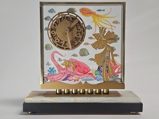 Vysoce stylizované, vzácné francouzské Art Deco hodiny z bronzu a skla s rytinou morskeho sveta
