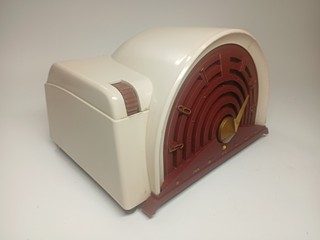 Vzácné rádio, americký model 744B EMERSON Bandshell, cca 1954