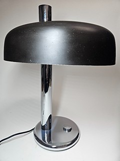 Bauhaus stolní lampa, model 7603 od Heinze Pfaendera pro firmu Hillebrand, 1967