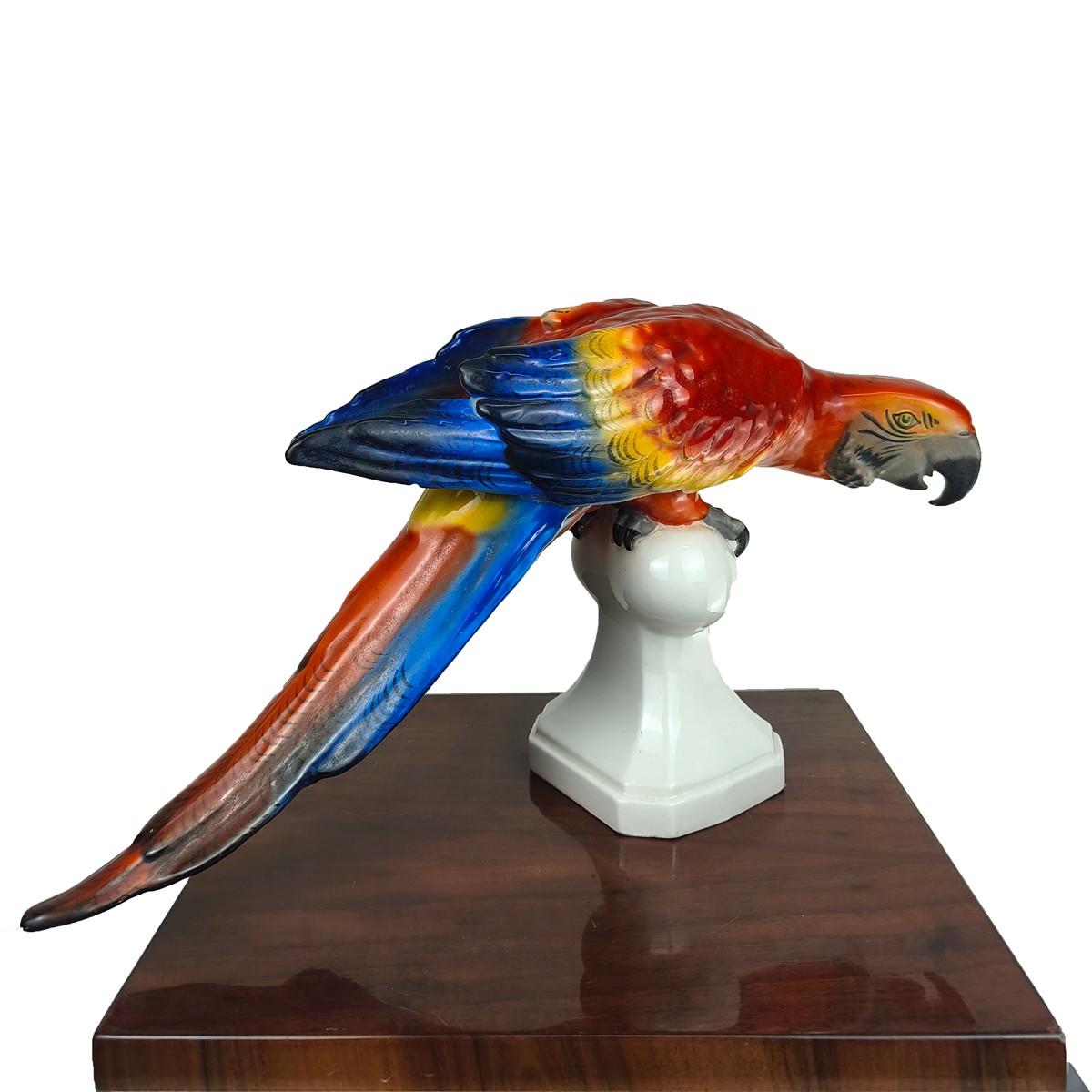 Porcelánová figura papouška Royal Dux