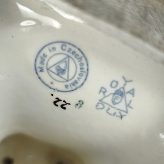 Porcelánová figura papouška Royal Dux