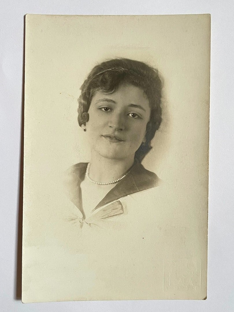 Drtikol František (1883–1961) - Portrét zasněné dívky