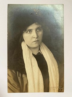 Drtikol František (1883–1961) - Portrét Olgy Gzovské