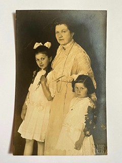 Drtikol František (1883–1961) - Portrét matky s dětmi