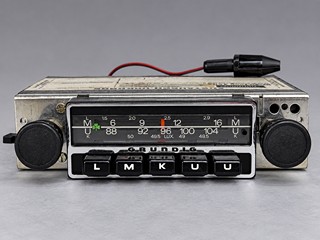 Grundig - Grundig Weltklang 4505 – autorádio s příslušenstvím AC 221 Automatic