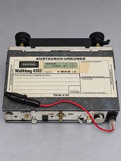 Grundig - Grundig Weltklang 4505 – autorádio s příslušenstvím AC 221 Automatic