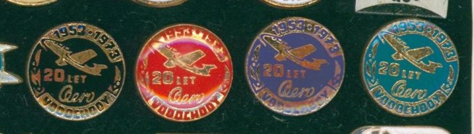 Podnikové odznaky – sbírka ředitele podniku na výrobu odznaků